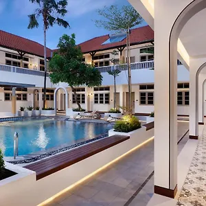 https://the-mahata.hotelsseminyak.net